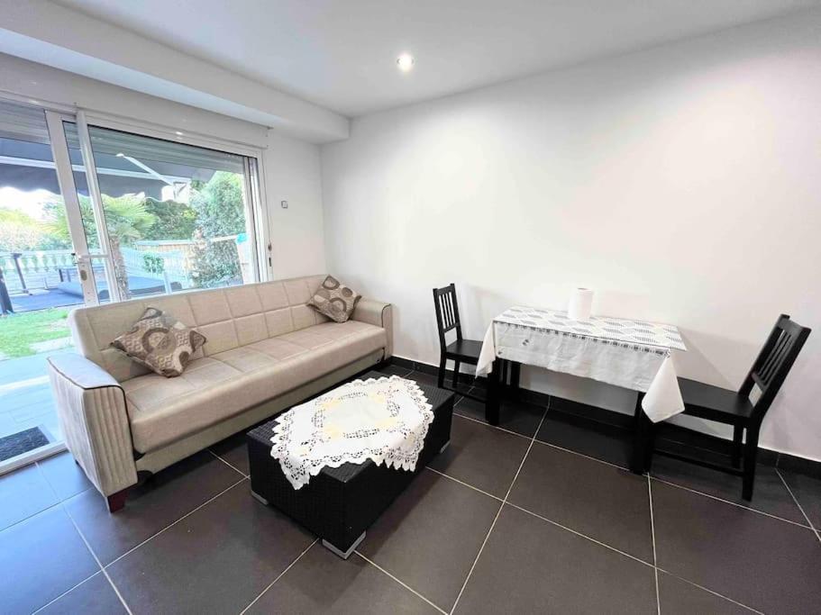 Appartement Elegant - 12Min Cdg Dammartin-en-Goele Exterior foto